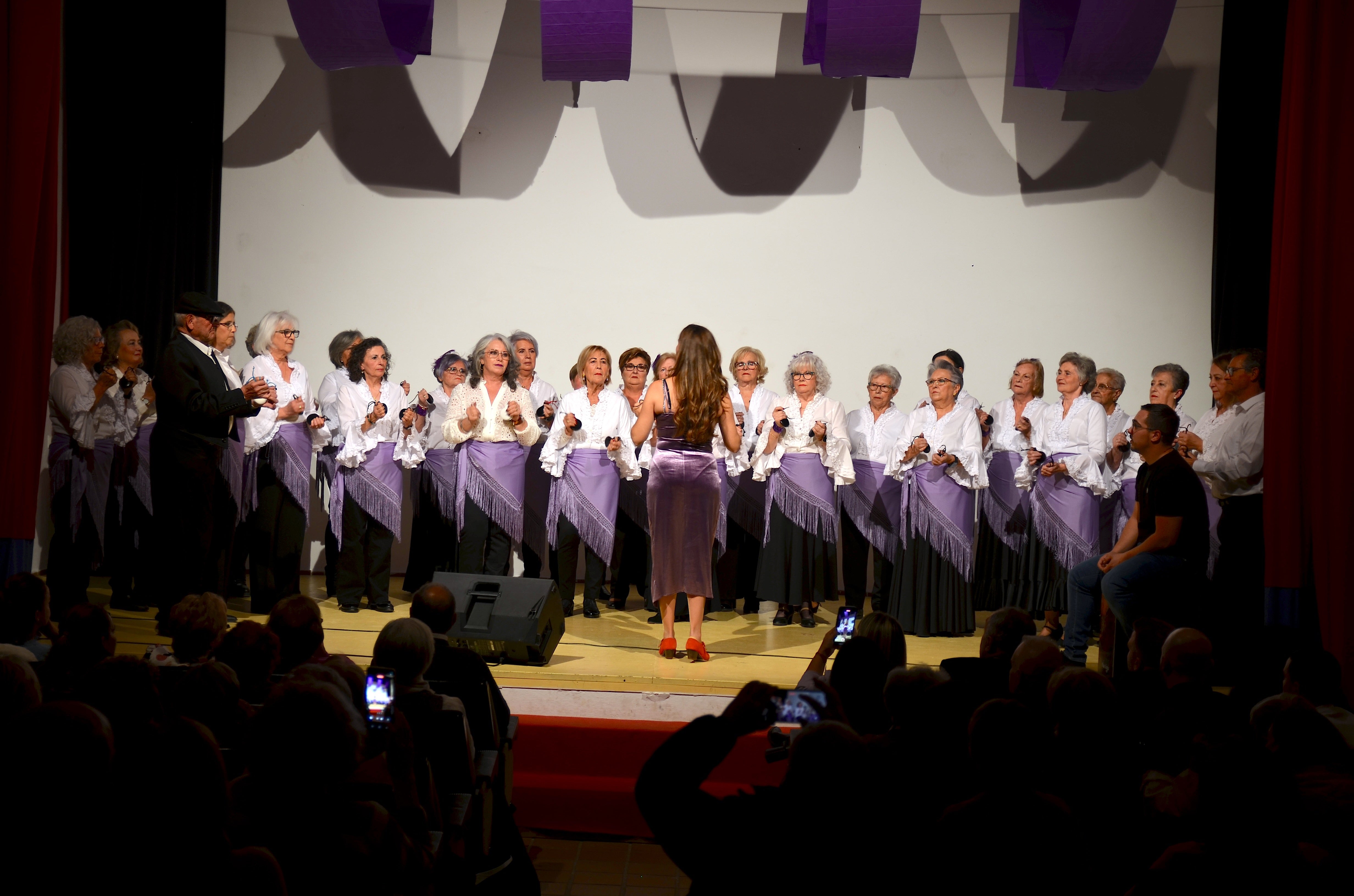 Huétor Vega escenifica el horror de la violencia de género