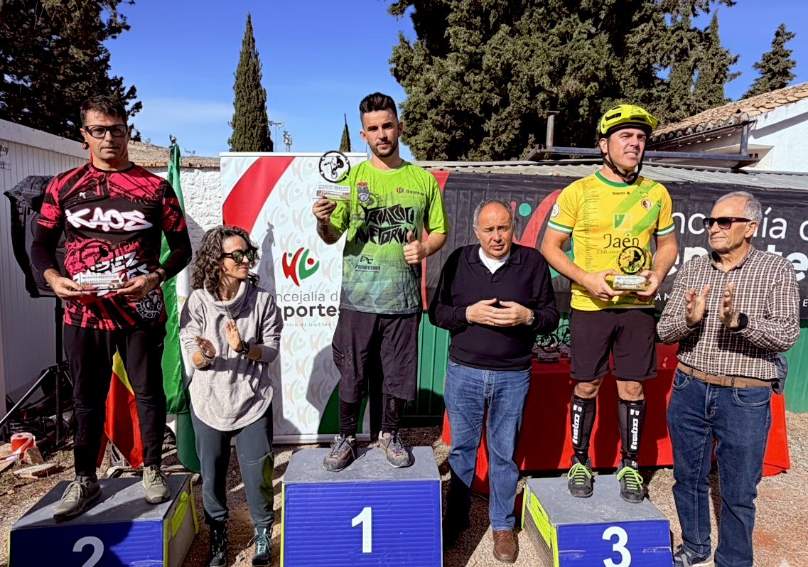Podio con protagonismo hueteño, con José María Mesa en lo más alto, en la Copa Andalucía.
