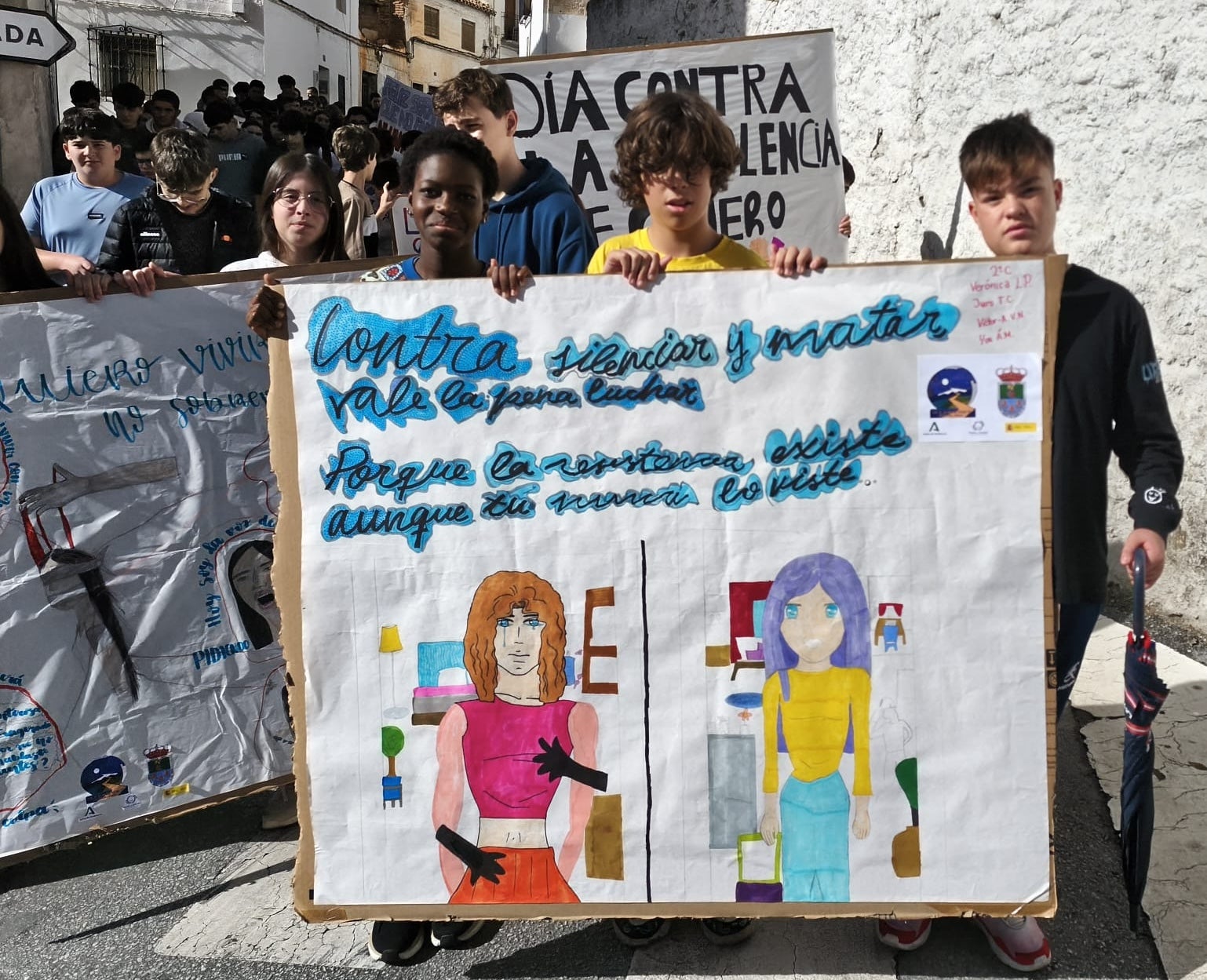 Los centros educativos de Huétor Vega enarbolan la lucha del 25N