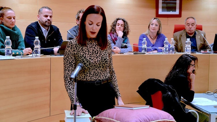 Ana María Rodríguez Fernández toma posesión como concejala del PP en Huétor Vega