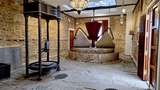 Huétor Vega reinaugura la Sala del Molino del Carmen de San Rafael tras una completa reforma