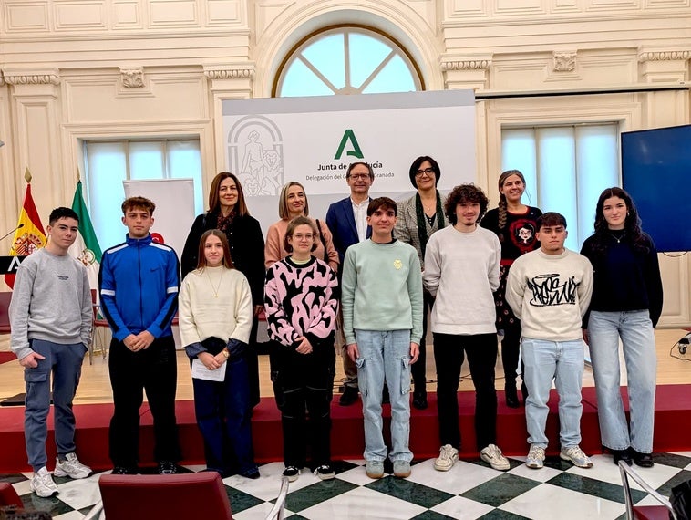 Estudiantes del IES Los Neveros debaten sobre educación y el proyecto Granada 2031