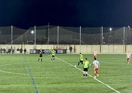 Inicio de la segunda mitad en el feudo armillero este pasado domingo.