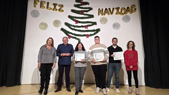 Huétor Vega entrega los premios de sus concursos de belenes y postales navideñas
