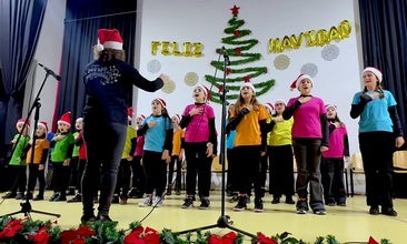 Coro Ipharadisi, en el reciente Encuentro de Villancicos de Huétor Vega.