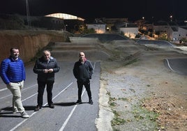 Visita para comprobar la iluminación nocturna del Circuito Municipal de BMX de Huétor Vega.