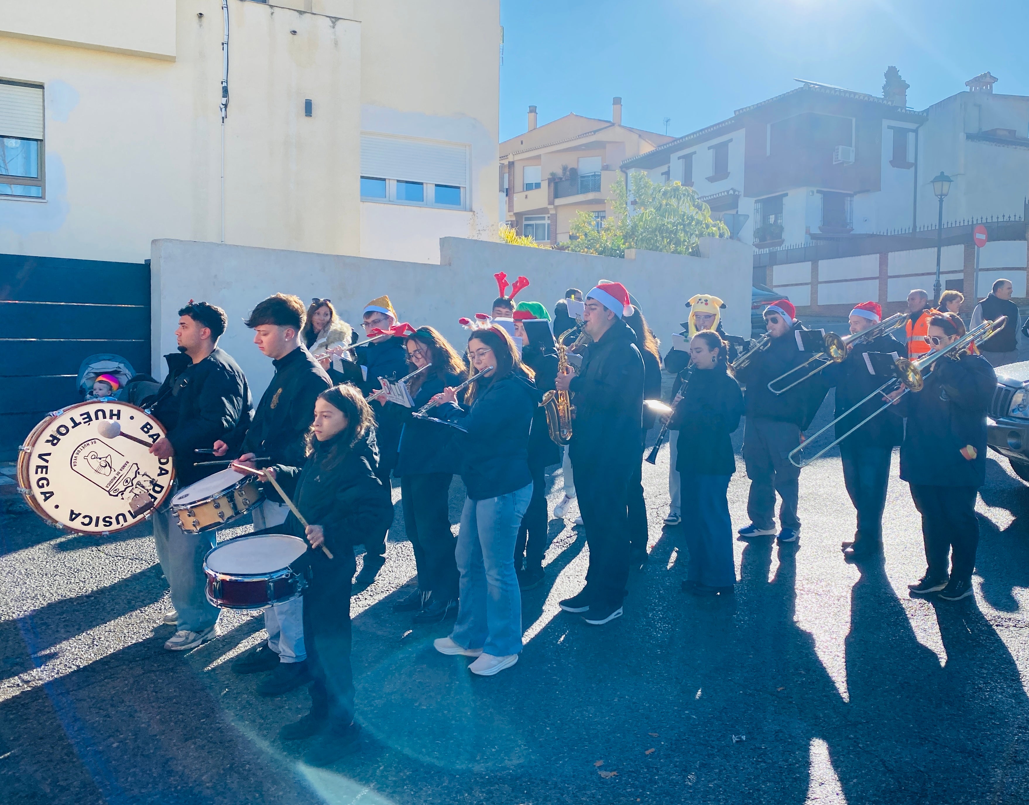 El sol ilumina la Cabalgata de Huétor Vega