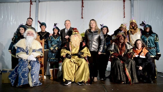 Los Reyes Magos llenan la carpa de Huerta Cercada en Huétor Vega