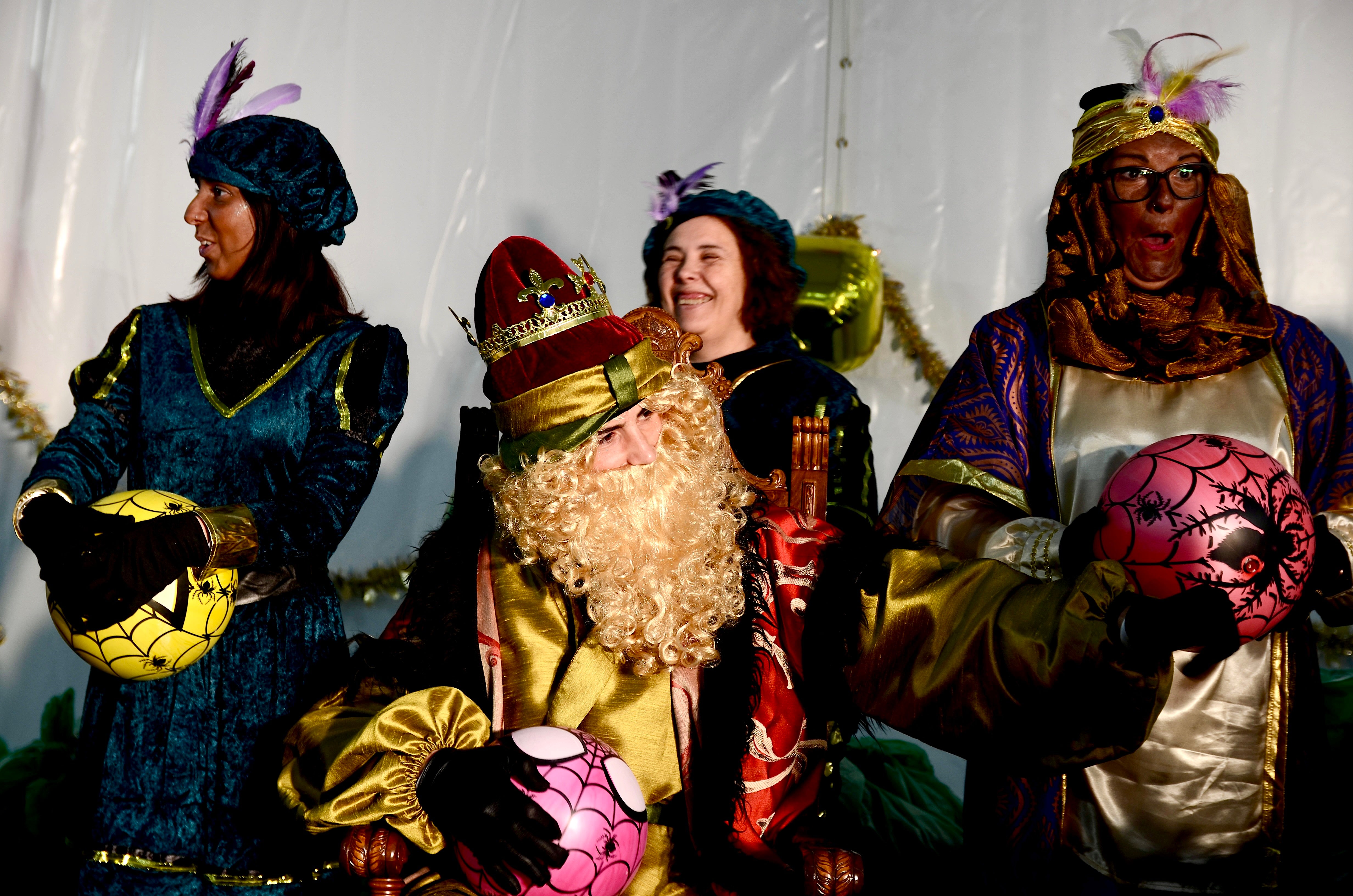 Los Reyes Magos llenan la carpa de Huerta Cercada en Huétor Vega