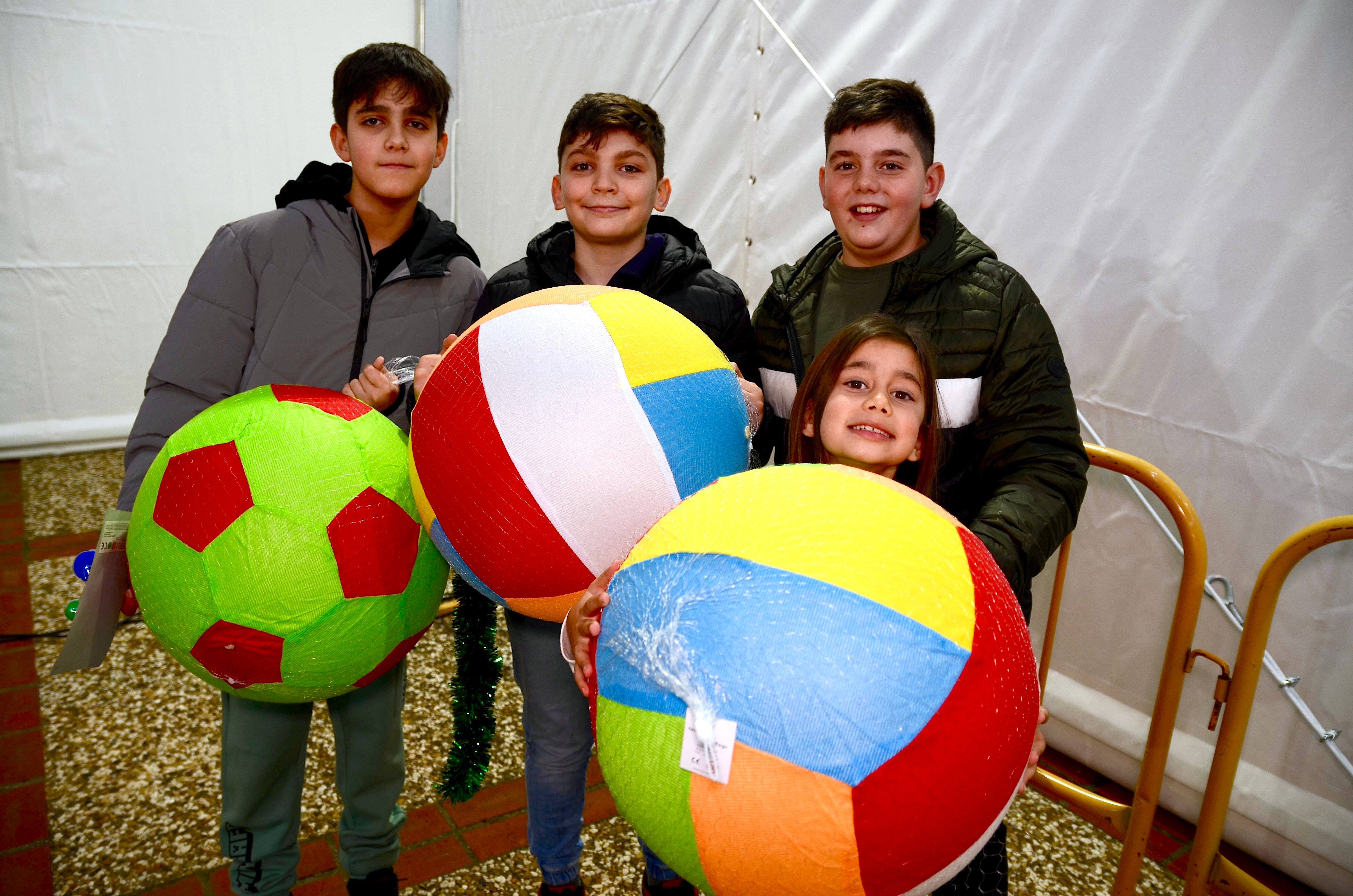Los Reyes Magos llenan la carpa de Huerta Cercada en Huétor Vega