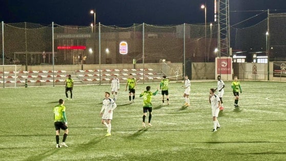 El Huétor Vega cae ante el líder con orgullo y buenas sensaciones