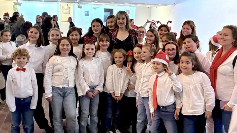 El Coro Ipharadisi cumple el sueño de cantar con Gisela y la OCG en el Manuel de Falla