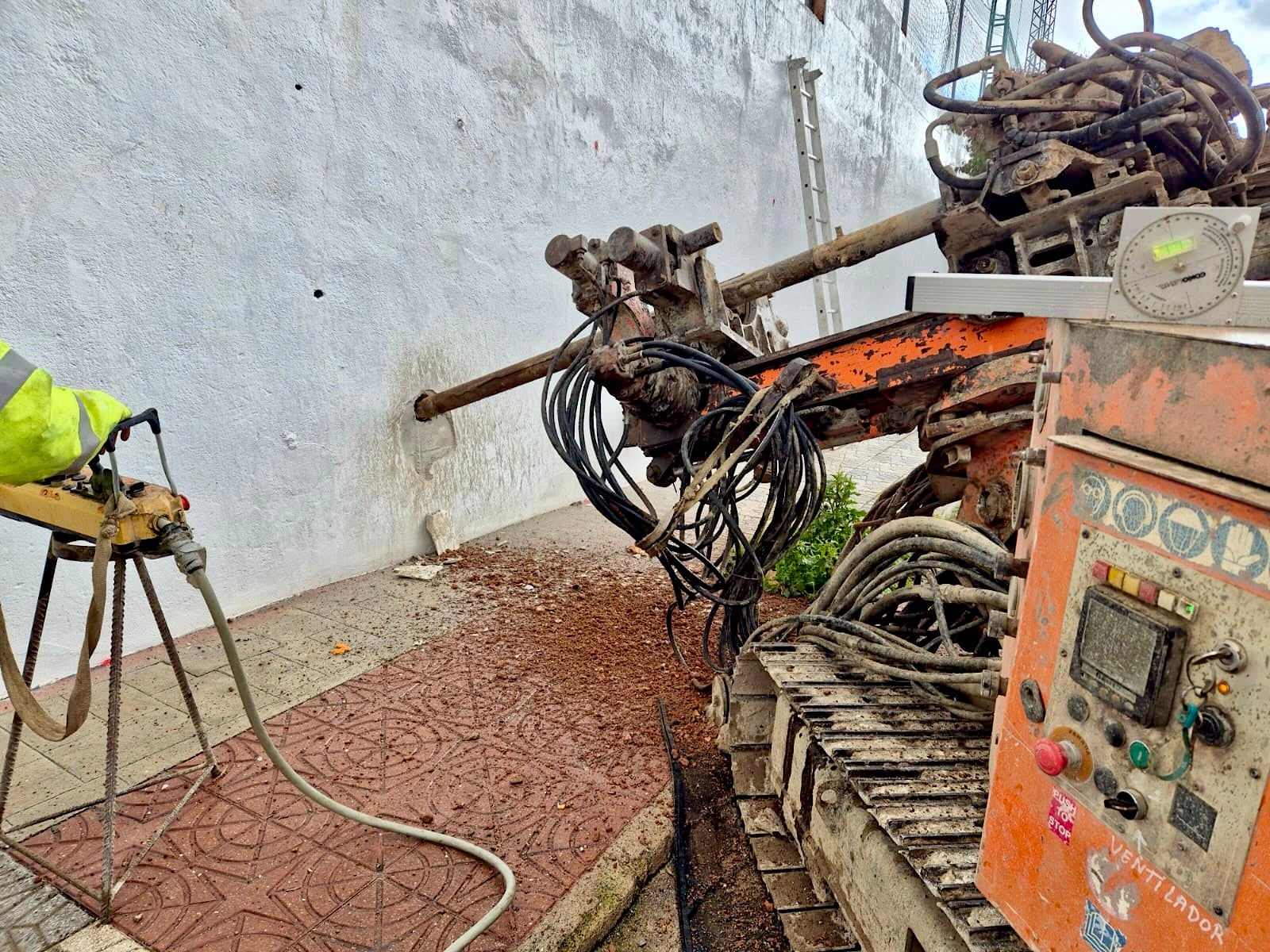 Inicio de las obras en el Polideportivo Municipal.