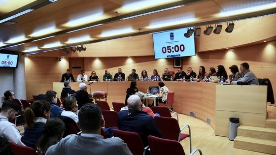 Huétor Vega aborda la necesidad de construir vivienda pública para los jóvenes