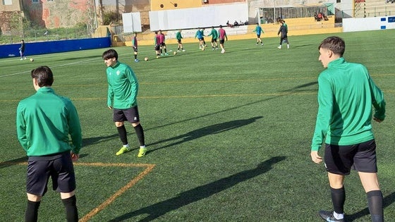 El Huétor Vega cae en el último suspiro ante el Melilla B
