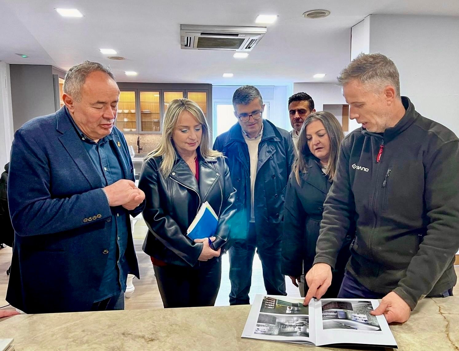 Visita a empresas emblemáticas del municipio que han sido beneficiarias.