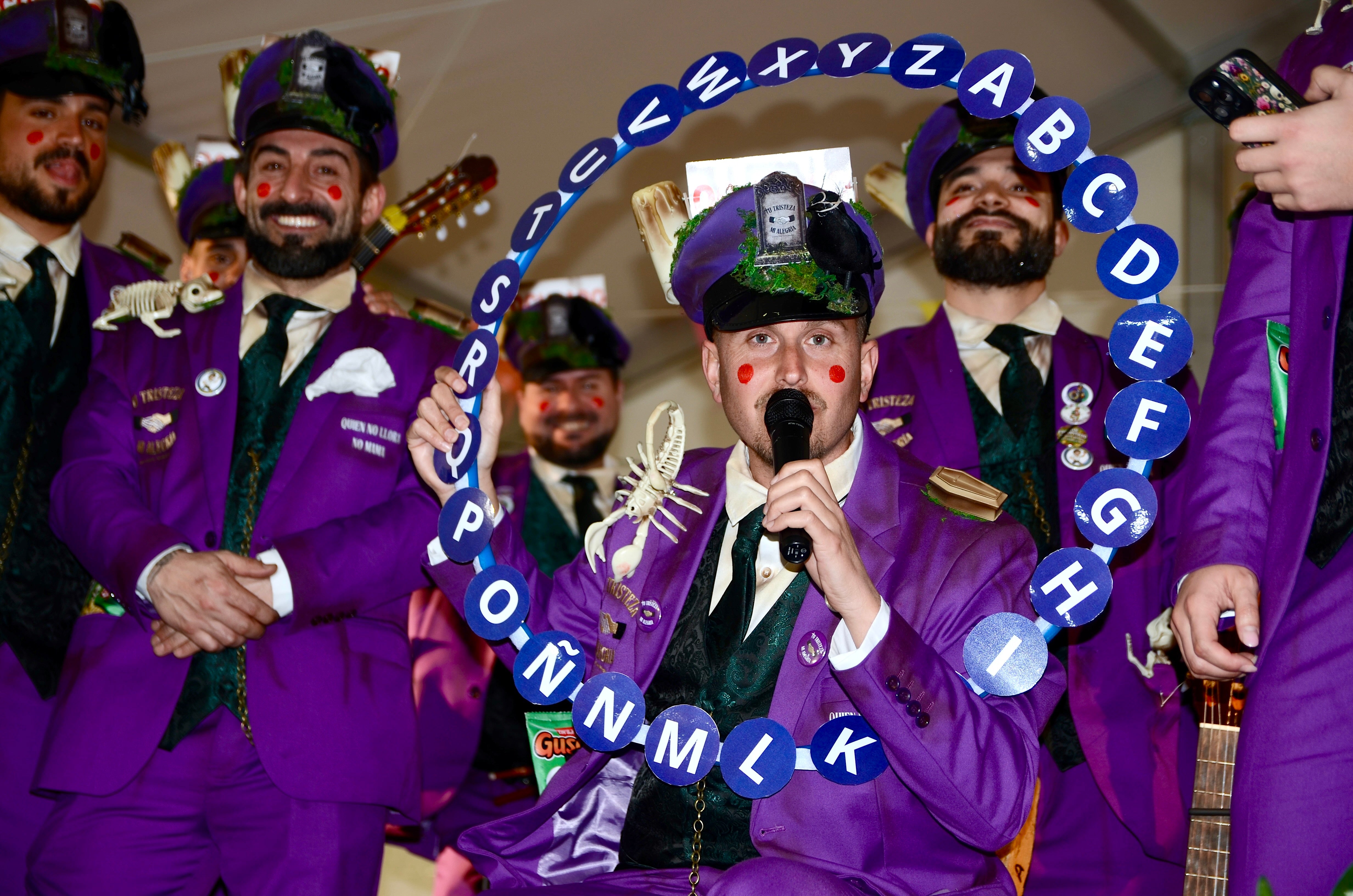 Chirigotas mordaces y con salero en Huétor Vega