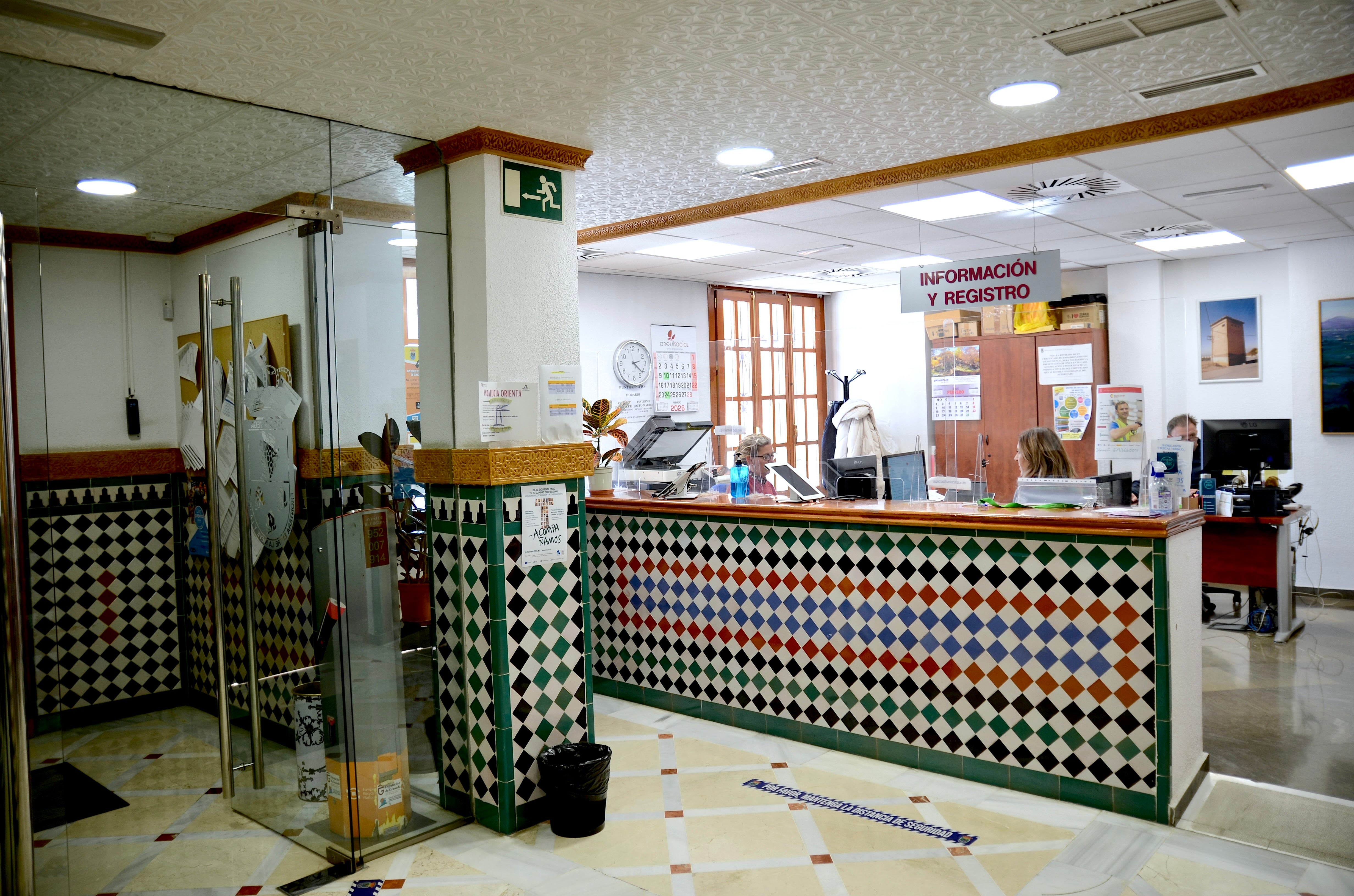 Imagen principal - Decoración granadina y galería de retratos de alcaldes. 