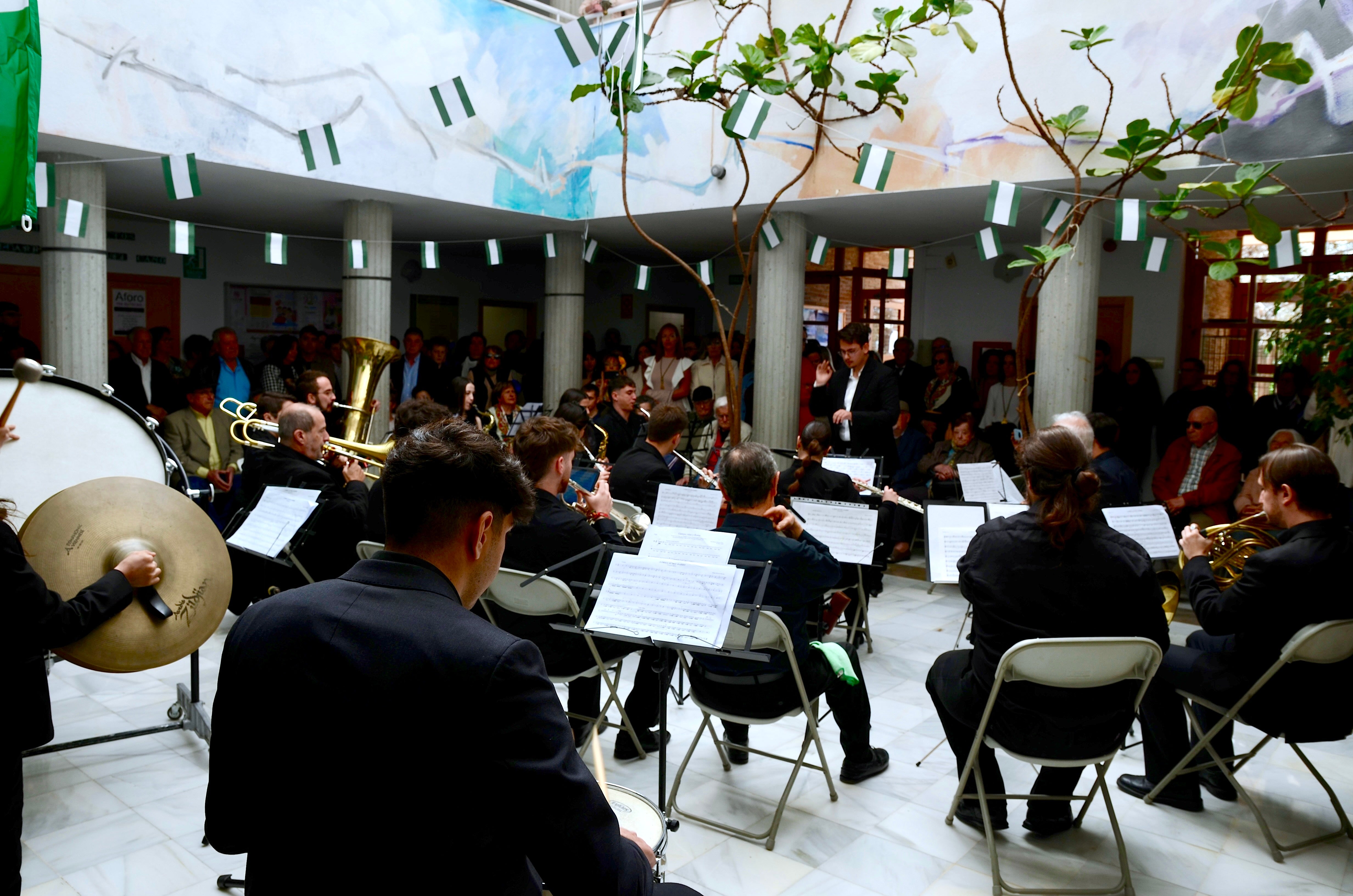 Un Día de Andalucía cargado de emoción en Huétor Vega