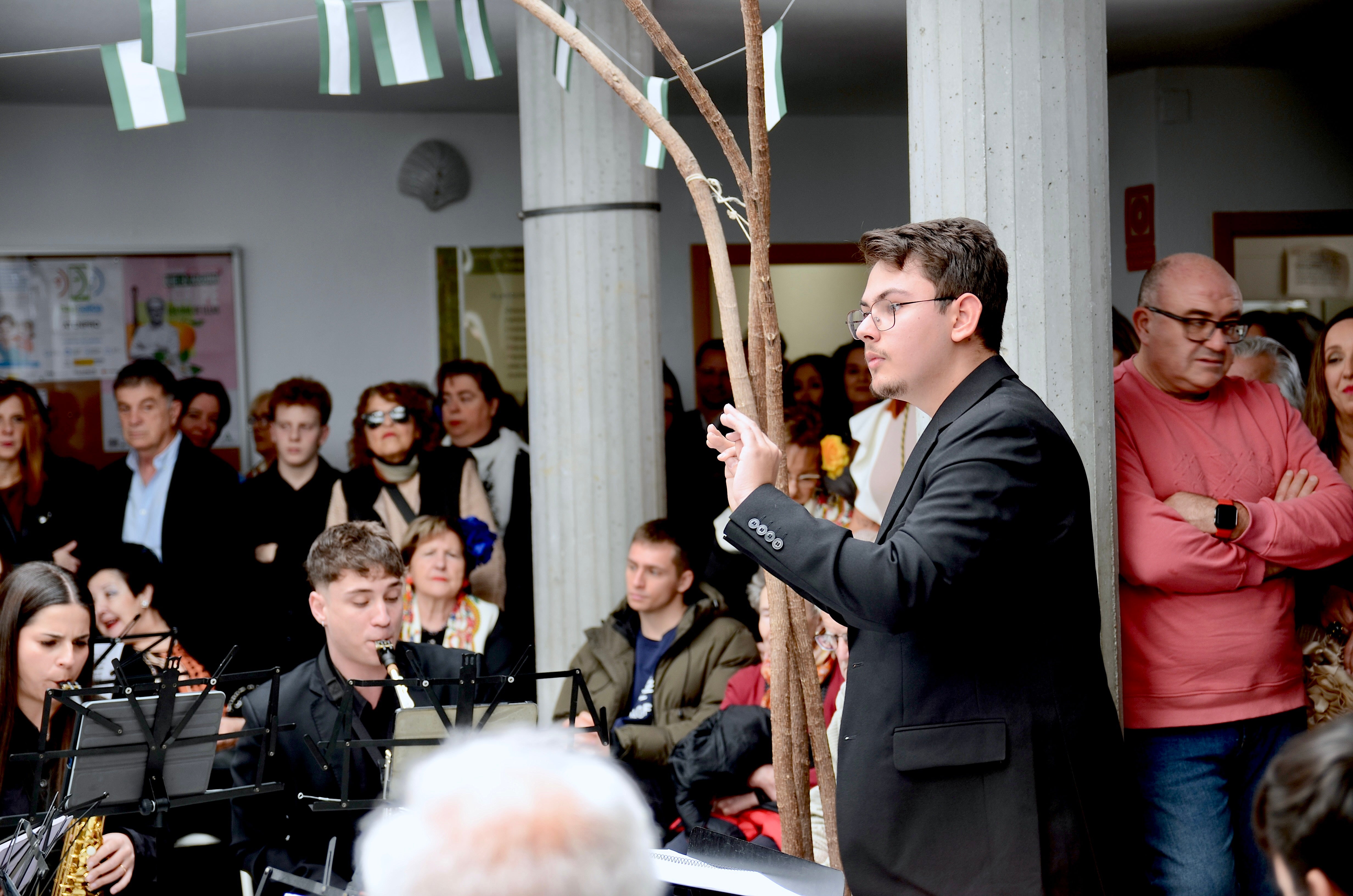 Un Día de Andalucía cargado de emoción en Huétor Vega