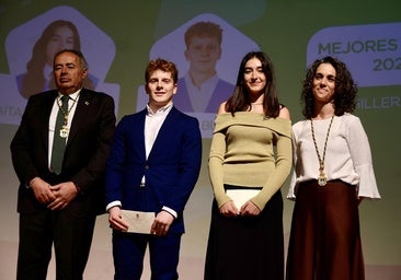 Sergio Burrell Gámiz y Aitana Cecilia Masmano Martínez, con un diez en Bachillerato.