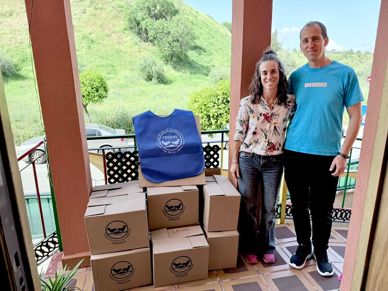 Recogida de alimentos no perecederos.