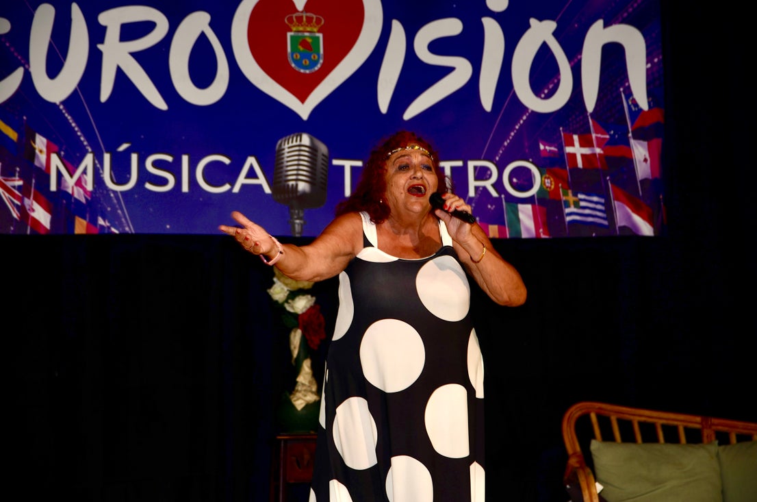 Vecinos que brillan como estrellas: Huétor Vega recrea la magia de Eurovisión