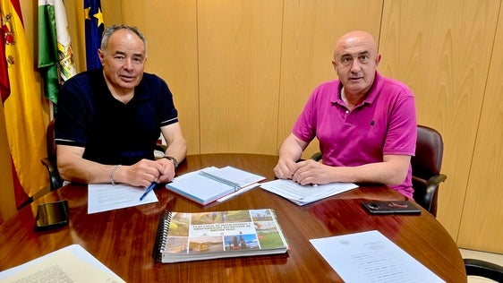 El Ayuntamiento inyecta 55.000 euros al CD Huétor Vega y anuncia infraestructuras en Las Viñas