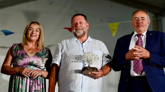 Jesús Velázquez: «Hacer el pregón de San Roque es el mayor honor para un hueteño»