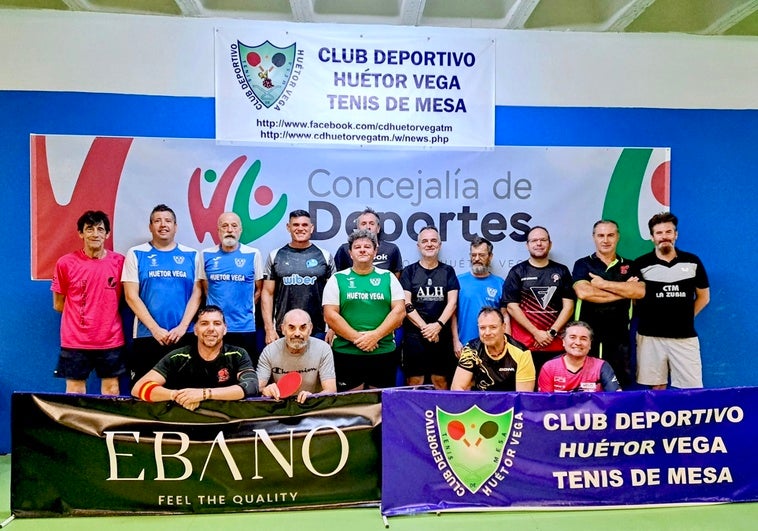 Los quince jugadores reunidos este pasado fin de semana en Huétor Vega.
