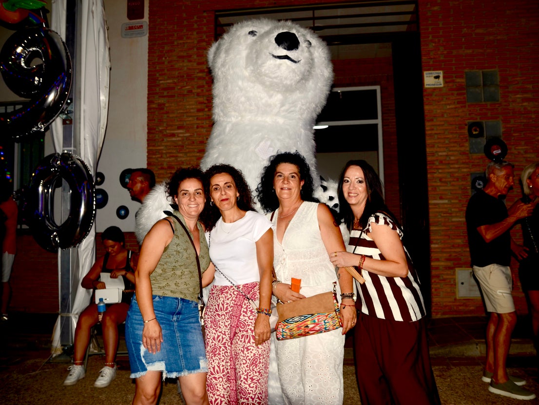 Fiesta Ochentera en Huétor Vega: rímel, tupés y lentejuelas