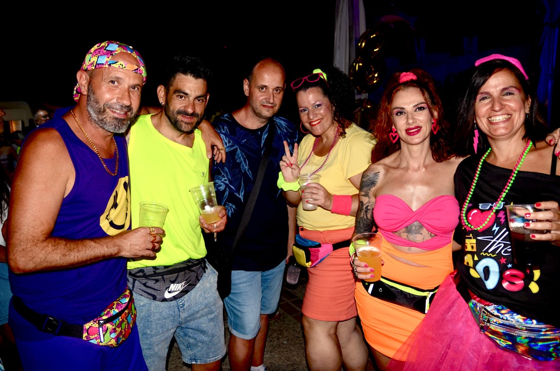 Fiesta Ochentera en Huétor Vega: rímel, tupés y lentejuelas