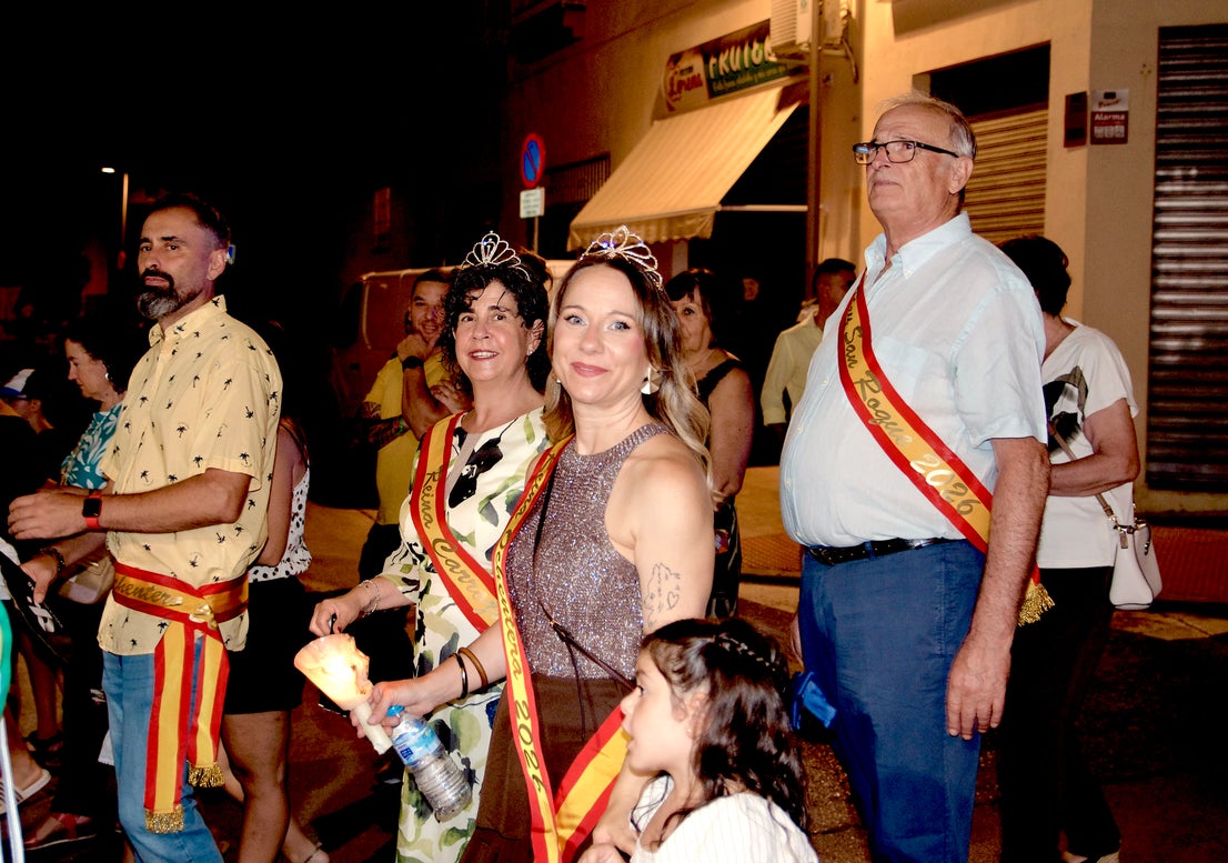 La emocionante procesión de San Roque y la Virgen del Rosario en Huétor Vega