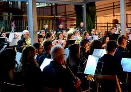 La Banda de Música de Huétor Vega interpretará temas centrales de cine de viajes en San Miguel