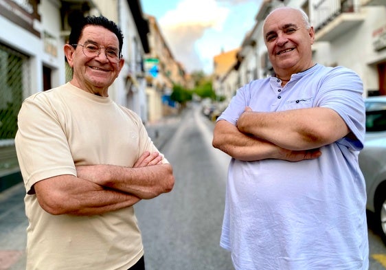 Gregorio Carballo, alias McGregor, y Pepe Martínez, autor de la música y la letra de ‘Huétor Vega en el alma’.