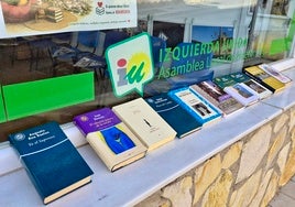 Izquierda Unida convierte su sede de Huétor Vega en un ‘escaparate lector’