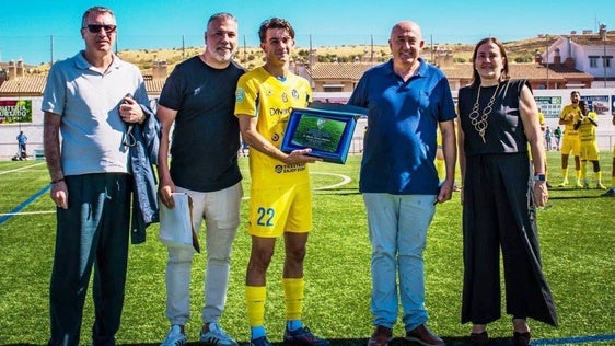 El Huétor Vega sufre la primera derrota en casa ante el Marbellí