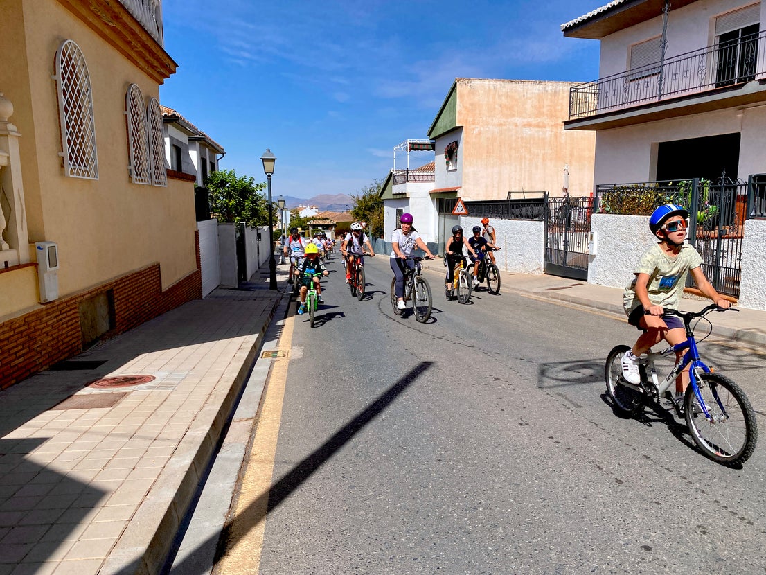 Barbacoa y regalos en el Día de la Bicicleta en Huétor Vega
