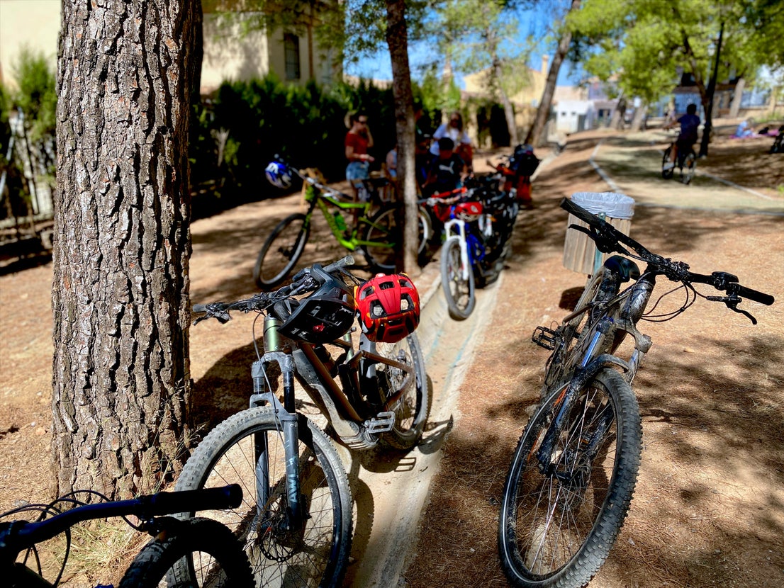 Barbacoa y regalos en el Día de la Bicicleta en Huétor Vega
