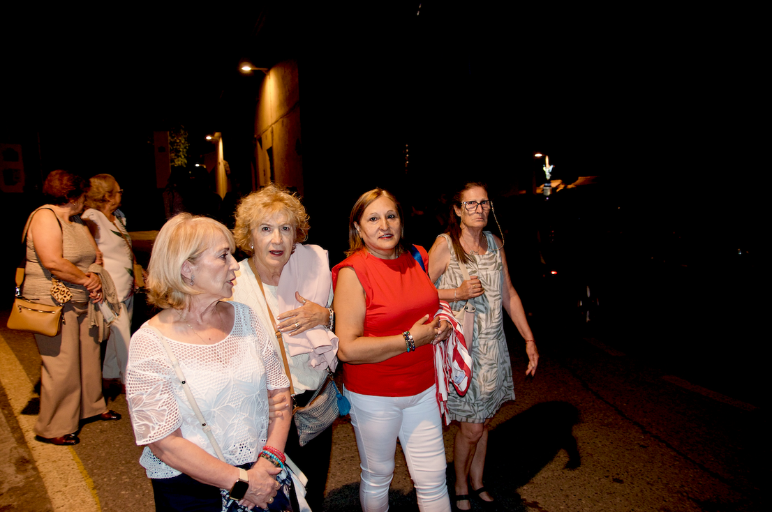 San Miguel saca a su patrón por las calles de Huétor Vega