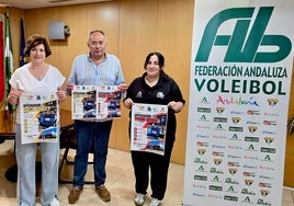 Celia Cobos, Mario del Paso y Magdalena Contreras, en la presentación de los cursos.