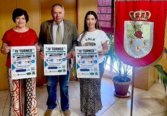 Presentación del cartel, en el Ayuntamiento de Huétor Vega.