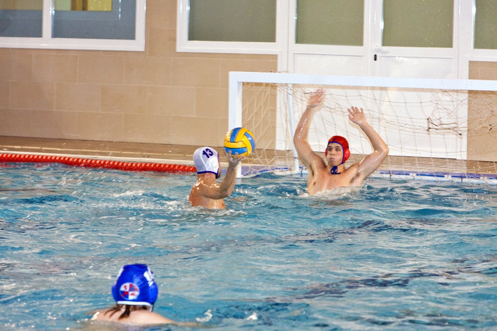 Victoria aplastante del equipo de waterpolo ante el Jaén