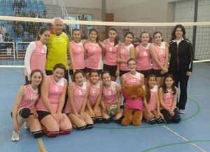 El equipo infantil de voleibol se clasifica para jugar el Cadeba