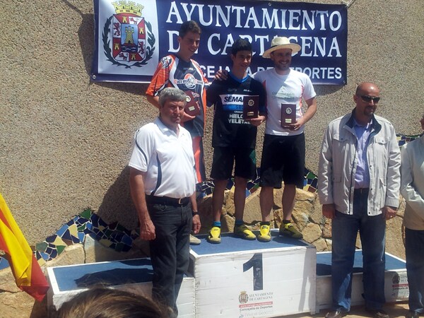 Los pilotos de trial bici triunfan en el Open de Murcia