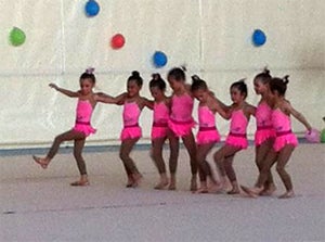 Las gimnastas de la mancomunidad exhiben su talento en La Libertad