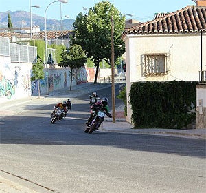 Vertiginosas imágenes del GP de motos por las calles de Huétor Vega