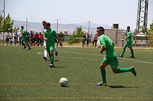 Fútbol: Huétor Vega arranca tres puntos valiosos en Pulianas
