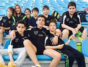 Las jóvenes promesas del tenis de mesa granadino despuntan en Huétor Vega