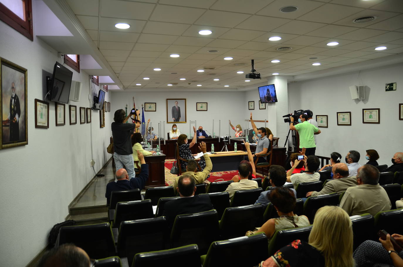 Fotos: Purificación López Quesada, nueva alcaldesa de La Zubia tras prosperar la moción de censura